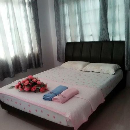 Penginapan Mycj - Roomstay Kuala Terengganu Exteriör bild
