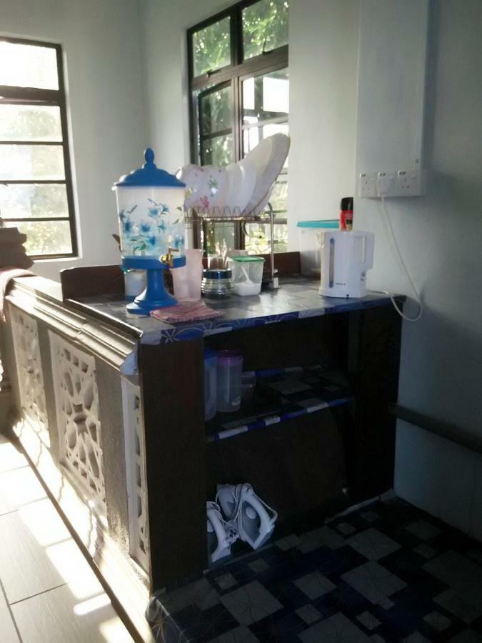 Penginapan Mycj - Roomstay Kuala Terengganu Exteriör bild