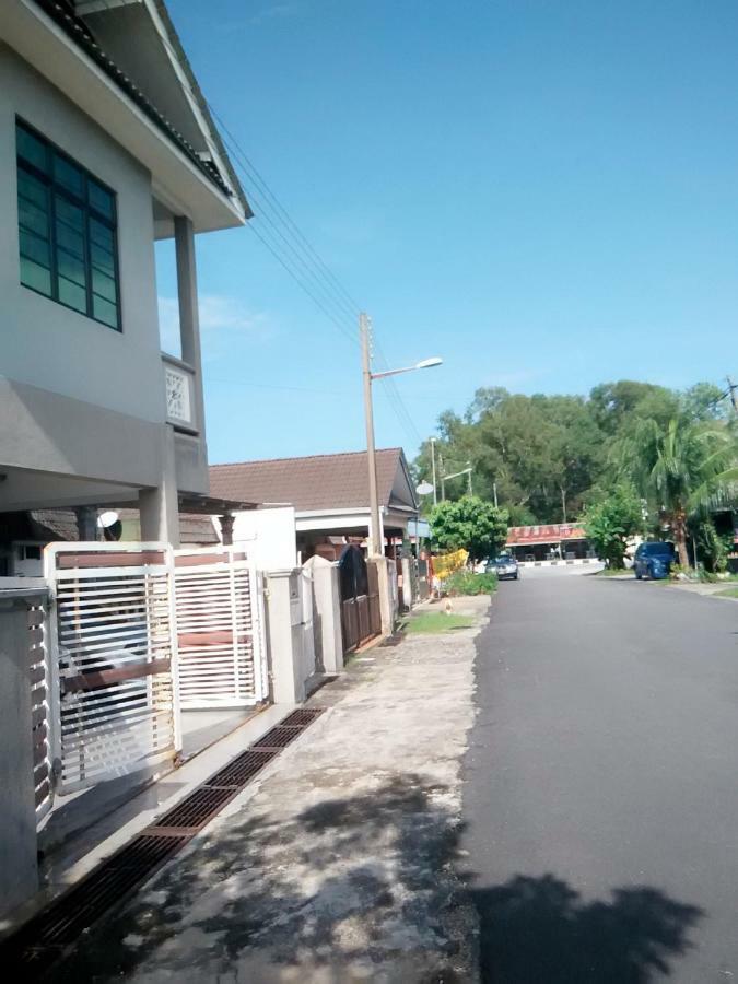 Penginapan Mycj - Roomstay Kuala Terengganu Exteriör bild
