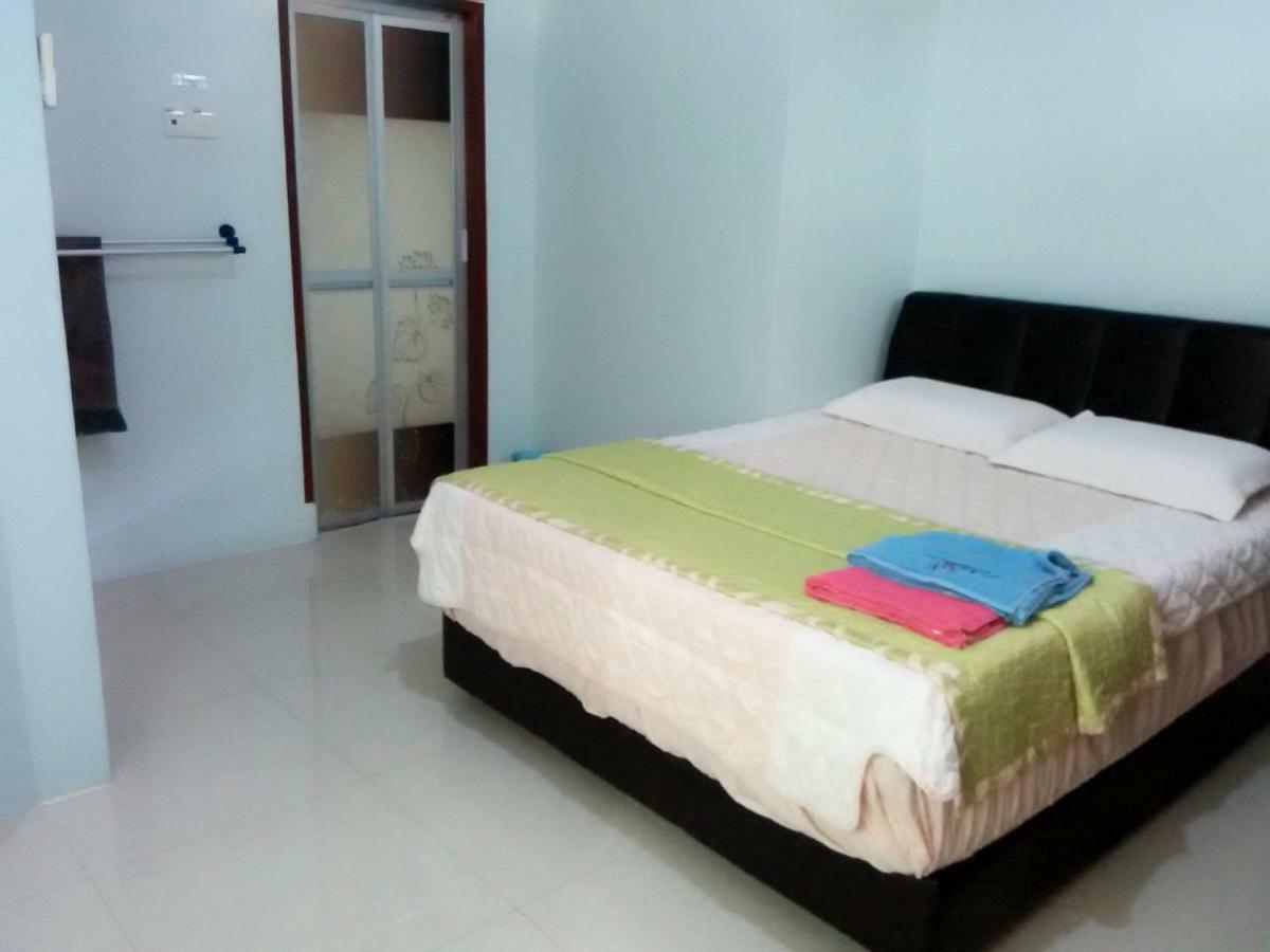 Penginapan Mycj - Roomstay Kuala Terengganu Exteriör bild