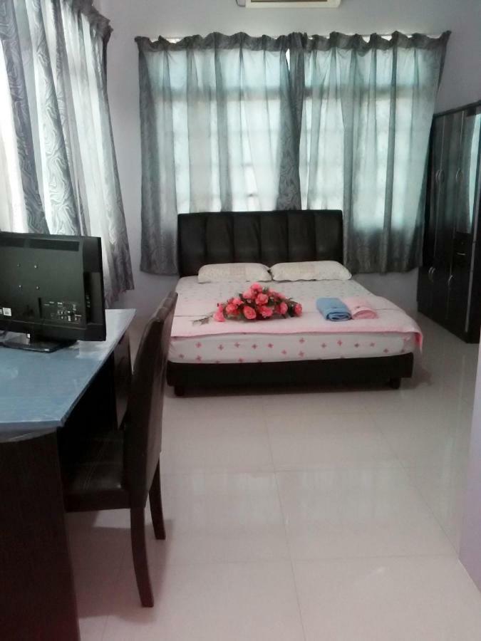 Penginapan Mycj - Roomstay Kuala Terengganu Exteriör bild